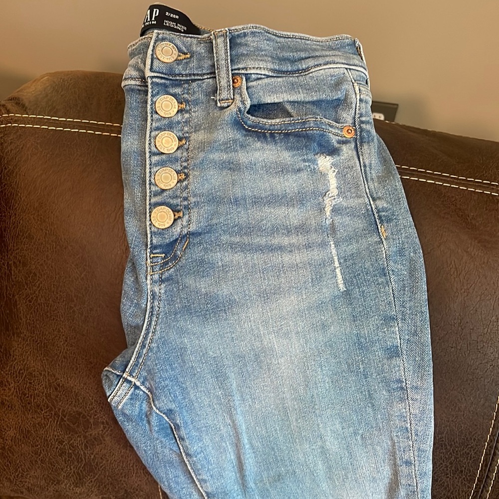 GAP women’s skinny jeans
